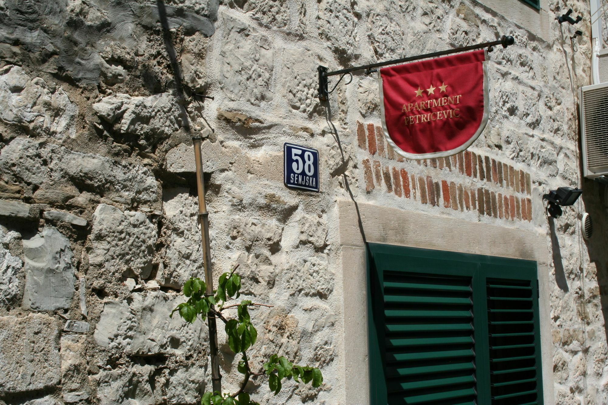 Guest House Petricevic Сплит Екстериор снимка